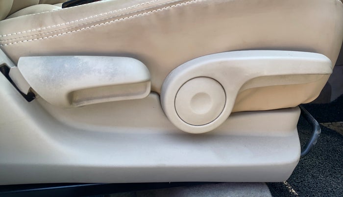 2018 Maruti Ciaz ALPHA  AT 1.4  PETROL, Petrol, Automatic, 1,17,104 km, Driver Side Adjustment Panel