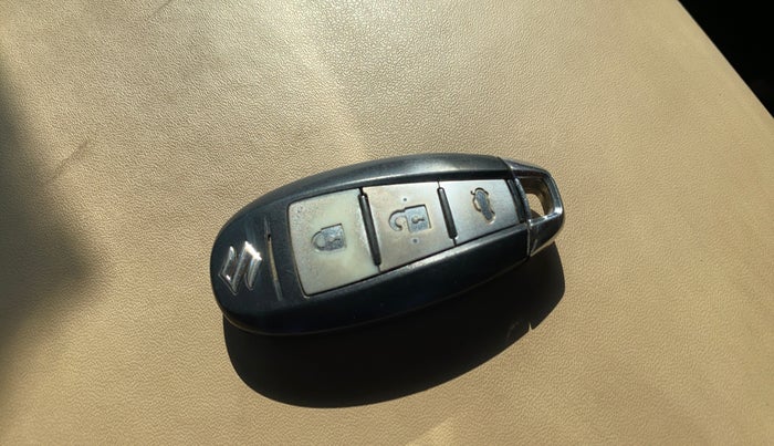 2018 Maruti Ciaz ALPHA  AT 1.4  PETROL, Petrol, Automatic, 1,17,104 km, Key Close Up