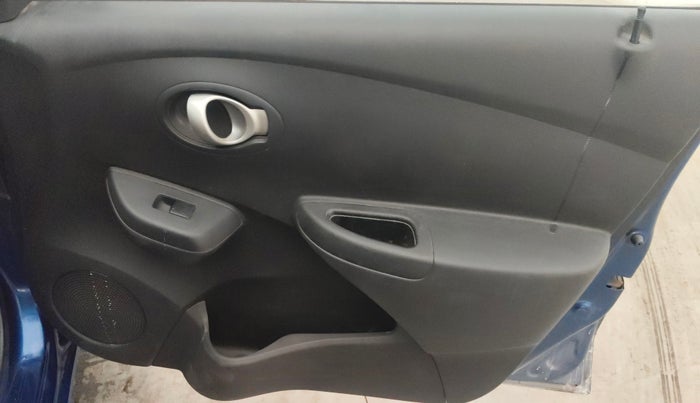 2018 Datsun Go T, Petrol, Manual, 28,485 km, Driver Side Door Panels Control