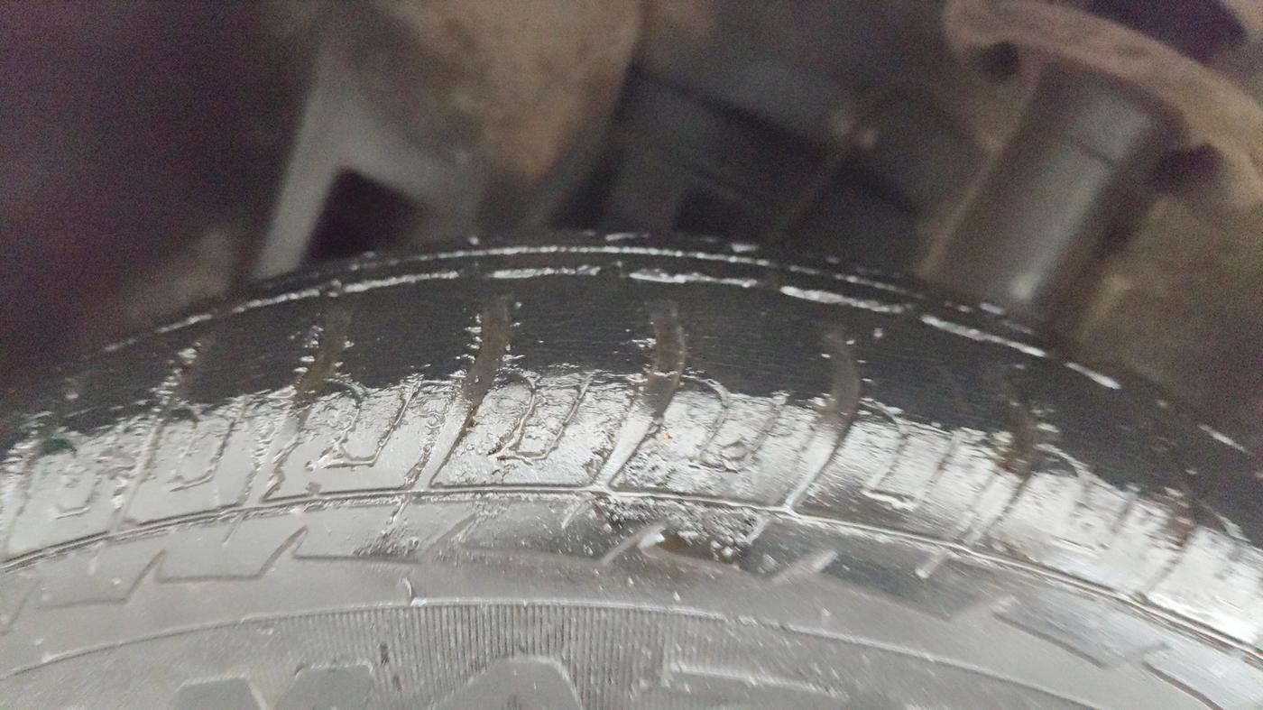 2018 Datsun Go T, Petrol, Manual, 28,485 km, Left Front Tyre Tread
