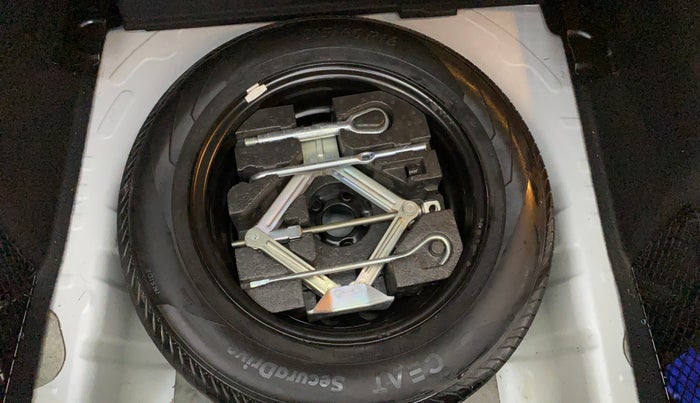 2023 MG ASTOR SAVVY 1.3 TURBO AT S RED, Petrol, Automatic, 16,799 km, Spare Tyre