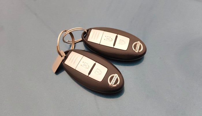 2017 Nissan Micra XV CVT, Petrol, Automatic, 14,581 km, Key Close Up