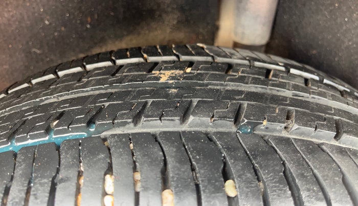 2017 Ford Ecosport TITANIUM 1.5L PETROL, Petrol, Manual, 1,22,866 km, Left Rear Tyre Tread