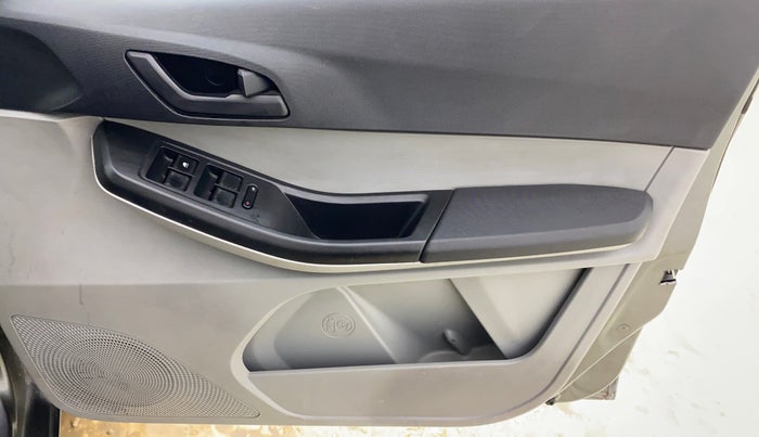 2020 Tata Tiago XZ PETROL, Petrol, Manual, 91,867 km, Driver Side Door Panels Control