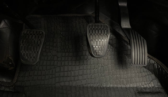 2021 Tata NEXON XM DIESEL, Diesel, Manual, 75,887 km, Pedals