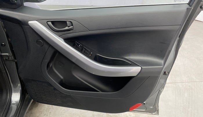 2021 Tata NEXON XM DIESEL, Diesel, Manual, 75,887 km, Driver Side Door Panels Control