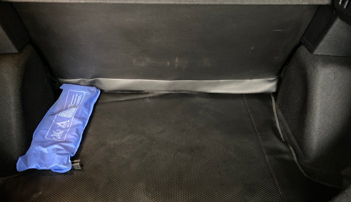 2021 Tata NEXON XM DIESEL, Diesel, Manual, 75,887 km, Boot Inside