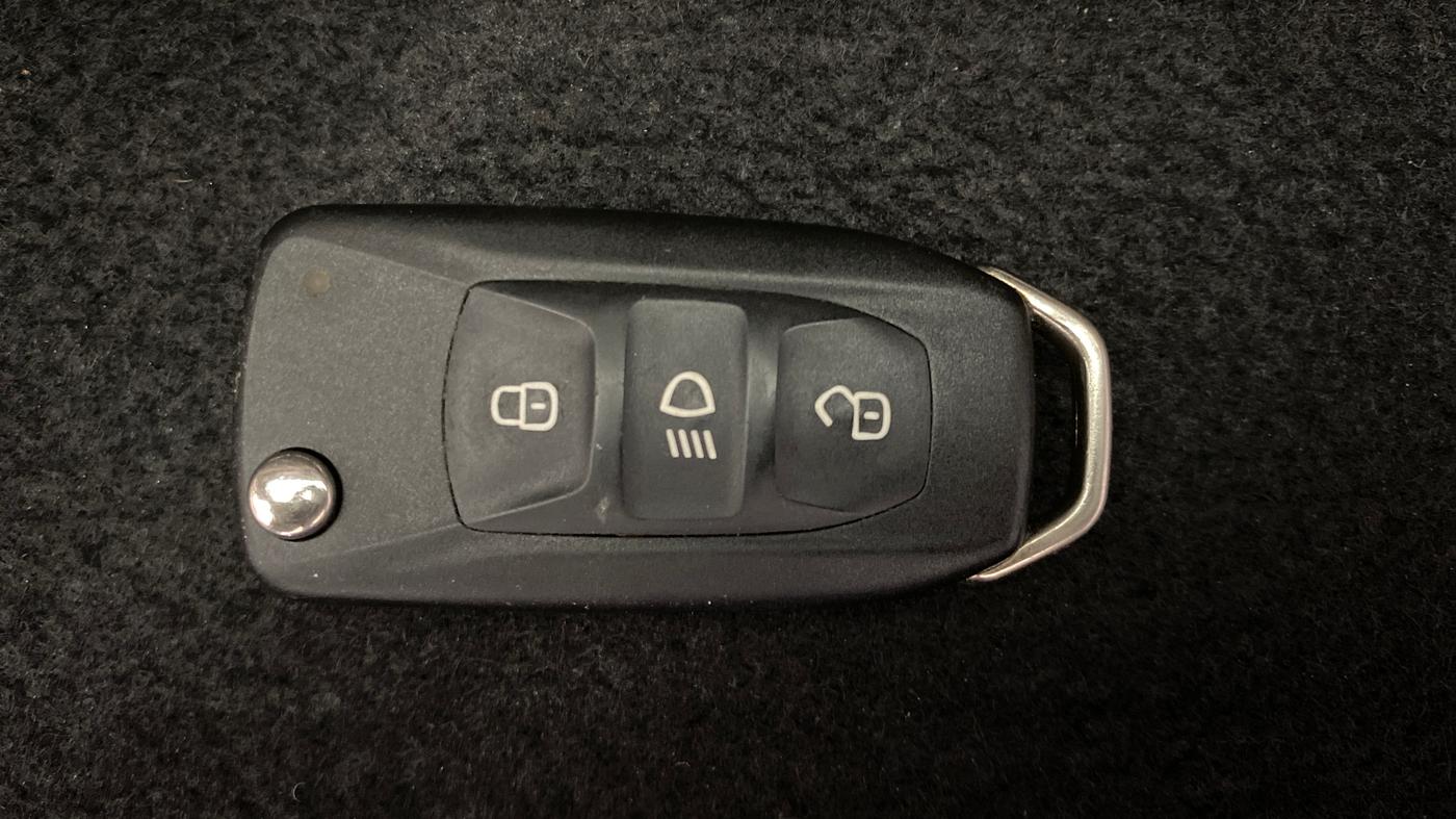 2021 Tata NEXON XM DIESEL, Diesel, Manual, 75,887 km, Key Close Up