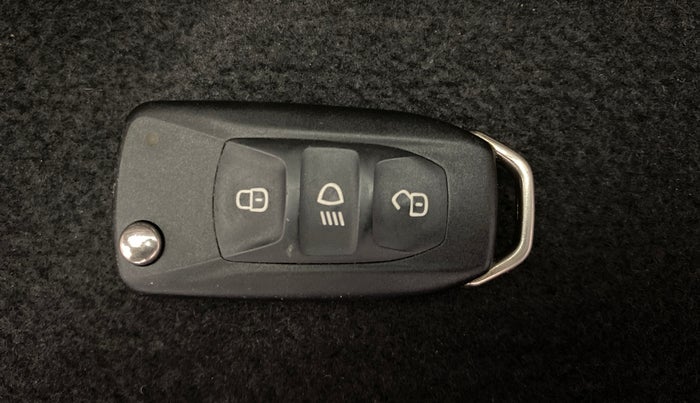 2021 Tata NEXON XM DIESEL, Diesel, Manual, 75,887 km, Key Close Up