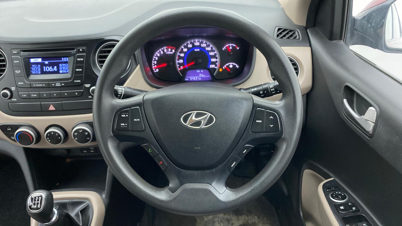 2016 Hyundai Grand i10 SPORTZ 1.2 KAPPA VTVT, Petrol, Manual, 54,631 km, Steering Wheel Close Up