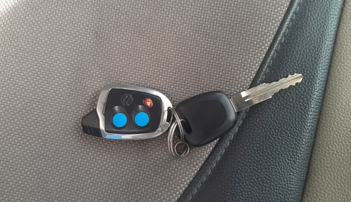 2015 Maruti Alto K10 VXI AMT, Petrol, Automatic, 79,374 km, Key Close Up