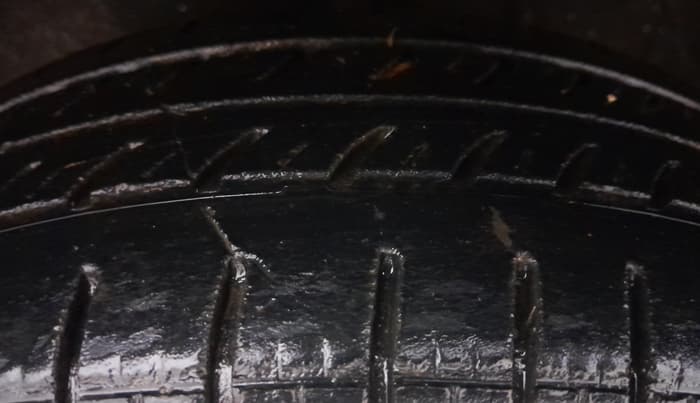 2015 Maruti Alto K10 VXI AMT, Petrol, Automatic, 79,374 km, Left Front Tyre Tread
