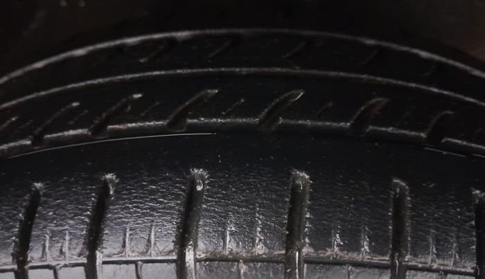 2015 Maruti Alto K10 VXI AMT, Petrol, Automatic, 79,374 km, Right Front Tyre Tread