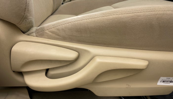 2018 Toyota YARIS G MT, Petrol, Manual, 22,251 km, Driver Side Adjustment Panel