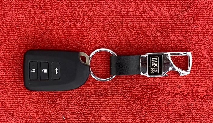 2018 Toyota YARIS G MT, Petrol, Manual, 22,251 km, Key Close Up