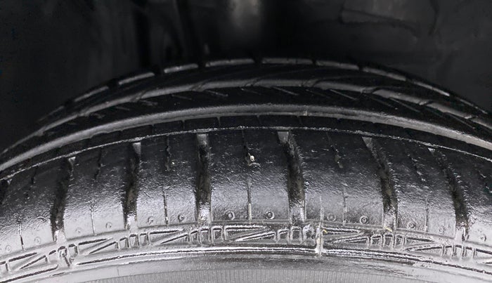 2018 Toyota YARIS G MT, Petrol, Manual, 22,251 km, Right Front Tyre Tread