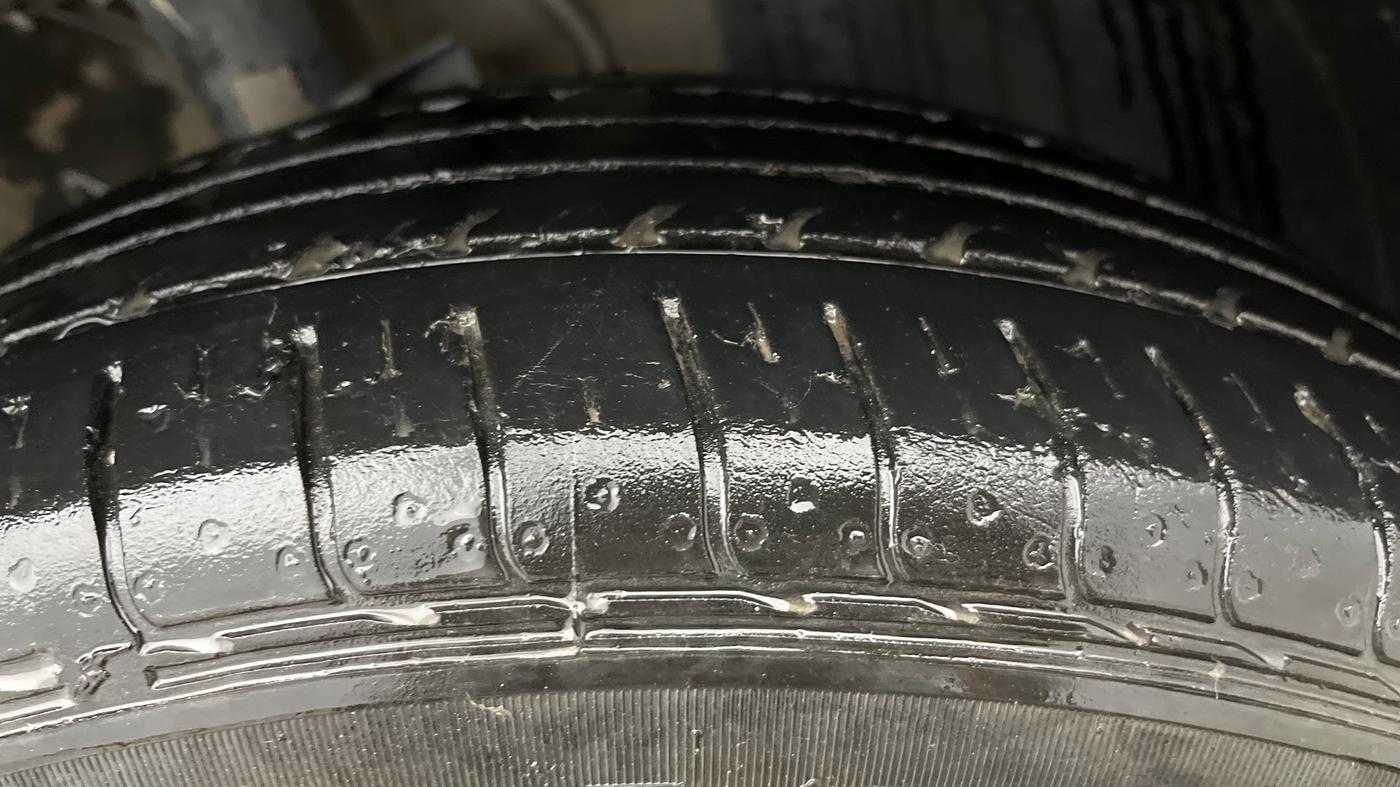 2022 Hyundai VENUE S 1.2, Petrol, Manual, 28,731 km, Right Front Tyre Tread