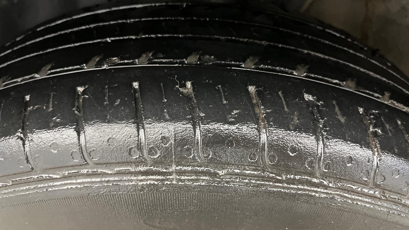 2022 Hyundai VENUE S 1.2, Petrol, Manual, 28,731 km, Left Front Tyre Tread