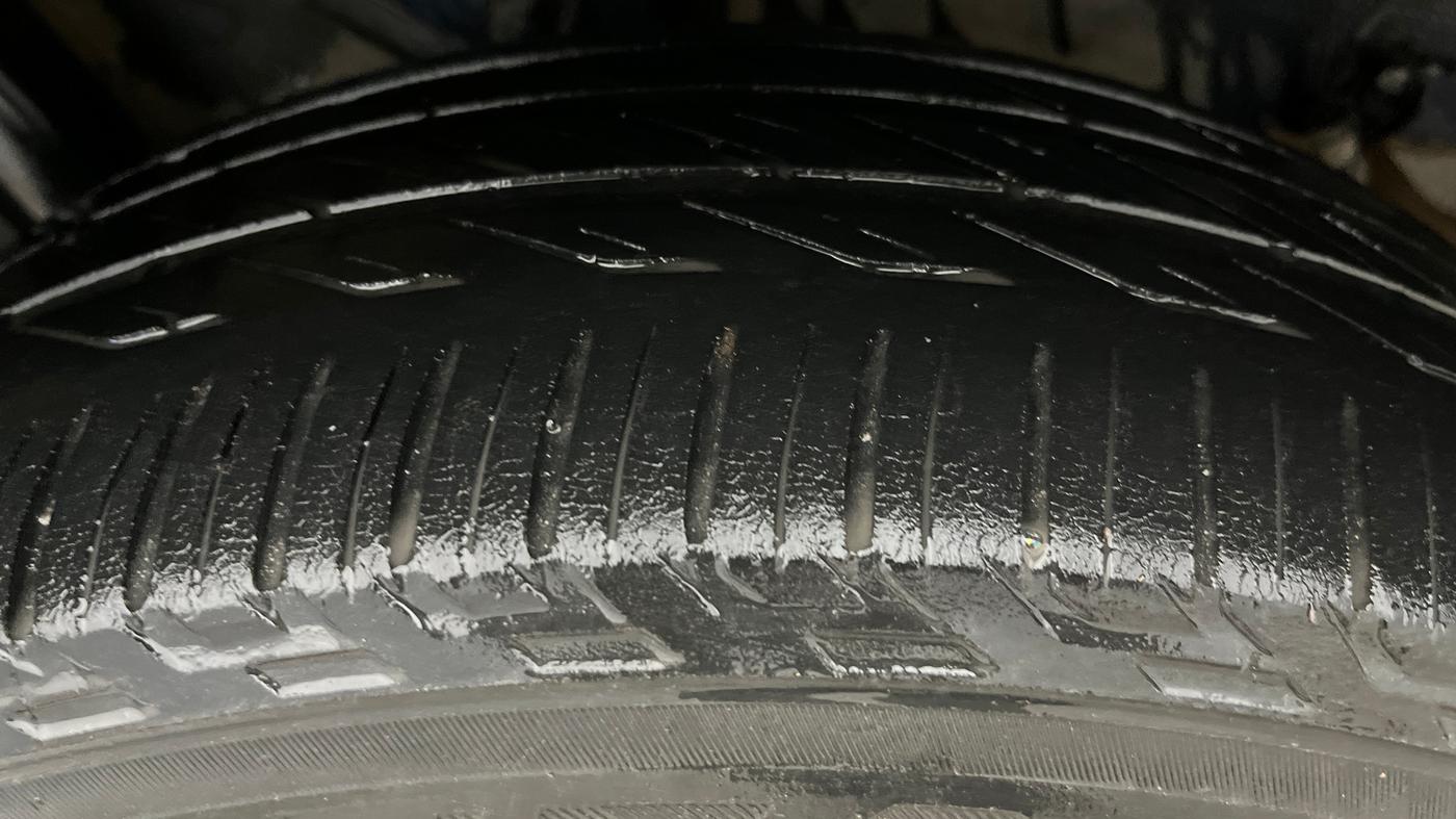 2022 Hyundai VENUE S 1.2, Petrol, Manual, 28,731 km, Right Rear Tyre Tread