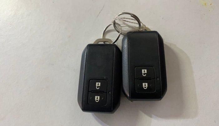 2020 Maruti Swift ZXI, Petrol, Manual, 21,510 km, Key Close Up