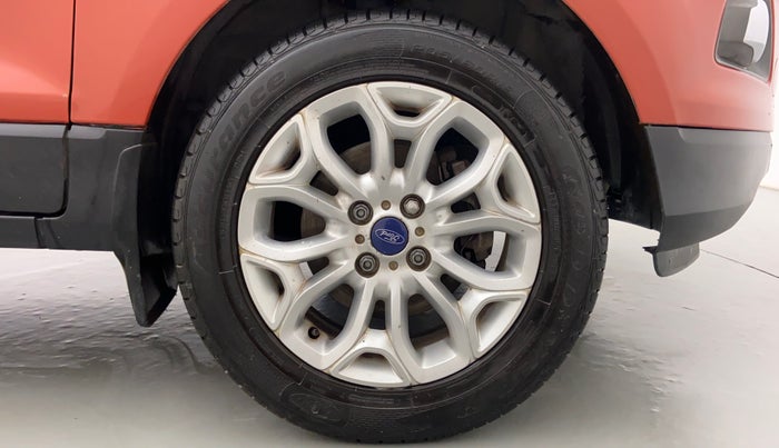 2014 Ford Ecosport 1.5 TITANIUM TI VCT AT, Petrol, Automatic, 42,768 km, Right Front Wheel