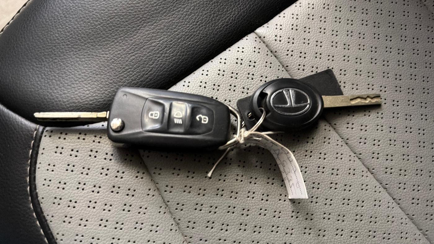 2022 Tata Tiago XZ PLUS PETROL, Petrol, Manual, 63,186 km, Key Close Up
