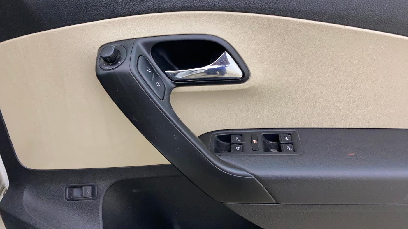 2020 Skoda Rapid STYLE TSI, Petrol, Manual, 95,411 km, Driver Side Door Panels Control