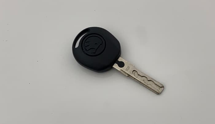 2020 Skoda Rapid STYLE TSI, Petrol, Manual, 95,411 km, Key Close Up