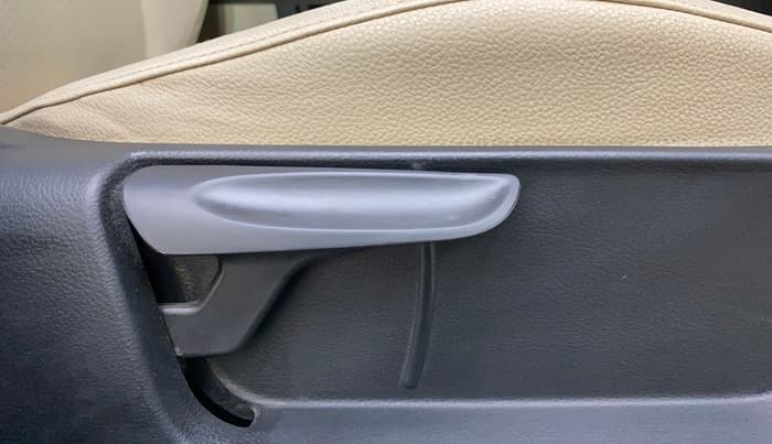 2020 Skoda Rapid STYLE TSI, Petrol, Manual, 95,411 km, Driver Side Adjustment Panel