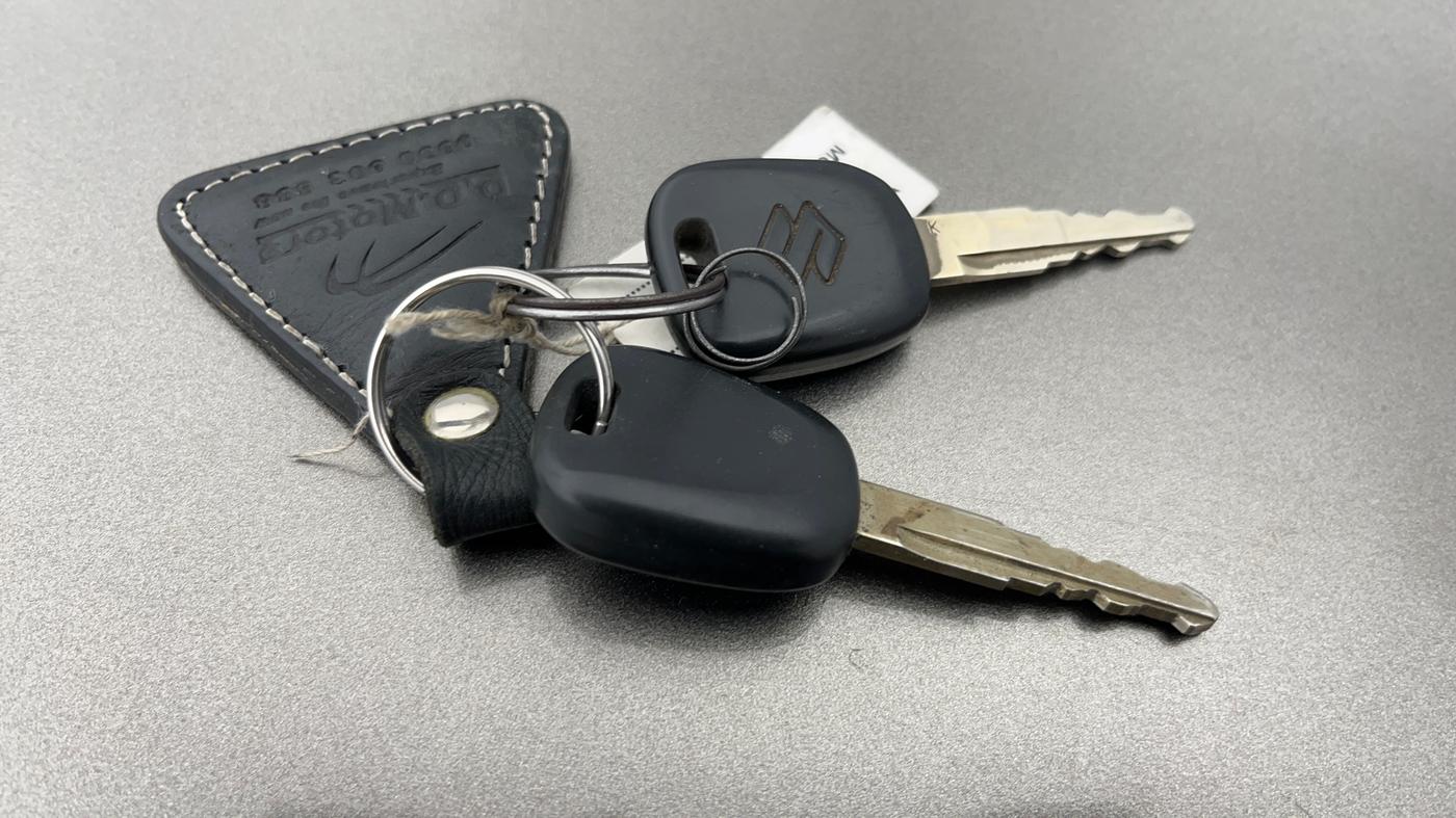 2019 Maruti Dzire LXI, Petrol, Manual, 57,465 km, Key Close Up