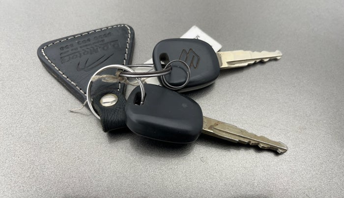 2019 Maruti Dzire LXI, Petrol, Manual, 57,465 km, Key Close Up