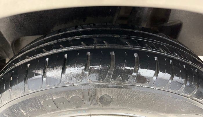 2019 Maruti Dzire LXI, Petrol, Manual, 57,465 km, Left Rear Tyre Tread