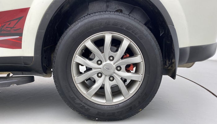 2017 Mahindra XUV500 W10 FWD, Diesel, Manual, 64,140 km, Left Rear Wheel