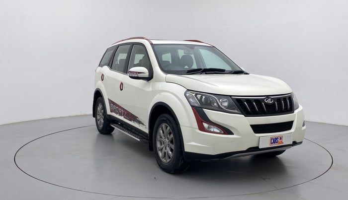 2017 Mahindra XUV500 W10 FWD, Diesel, Manual, 64,140 km, Right Front Diagonal