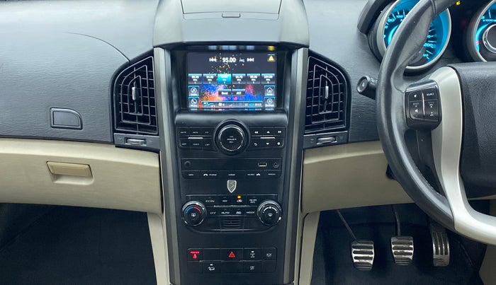 2017 Mahindra XUV500 W10 FWD, Diesel, Manual, 64,140 km, Air Conditioner