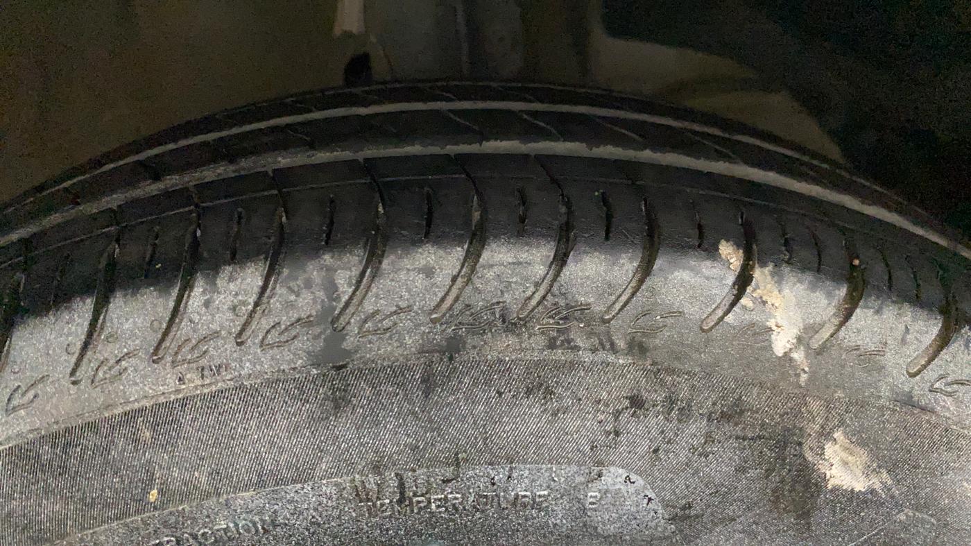 2018 Maruti Dzire VXI, Petrol, Manual, 67,849 km, Right Front Tyre Tread