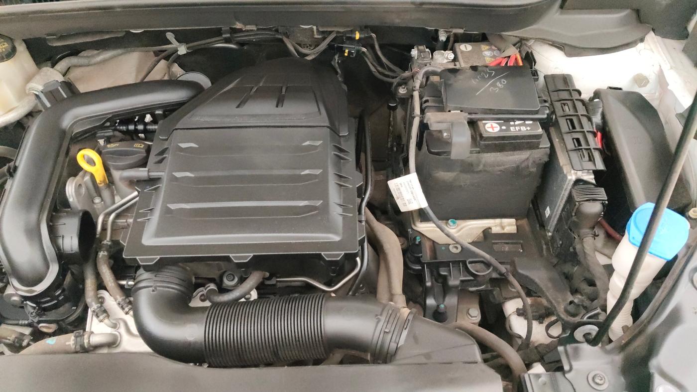 2023 Volkswagen TAIGUN  Topline 1.0 TSI AT (Electric Seats), Petrol, Automatic, 28,799 km, Engine View - Left