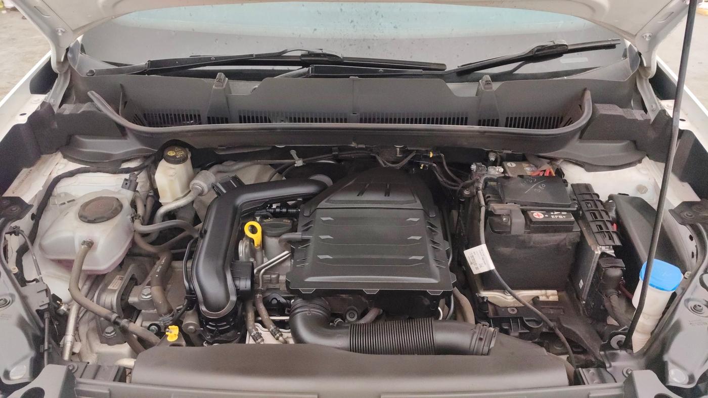 2023 Volkswagen TAIGUN  Topline 1.0 TSI AT (Electric Seats), Petrol, Automatic, 28,799 km, Engine View