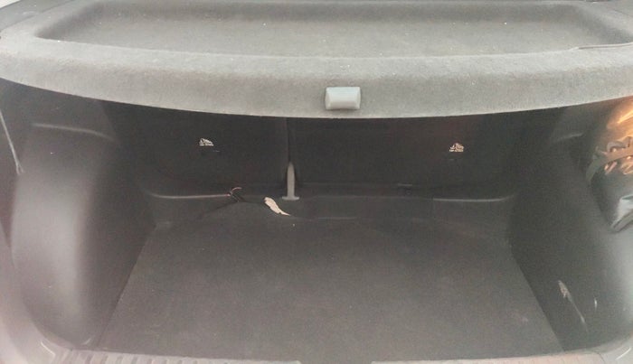 2023 Volkswagen TAIGUN  Topline 1.0 TSI AT (Electric Seats), Petrol, Automatic, 28,732 km, Boot Inside