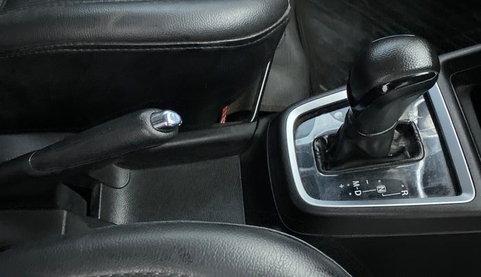 2018 Maruti Swift VXI AMT D, Petrol, Automatic, 59,428 km, Gear Lever