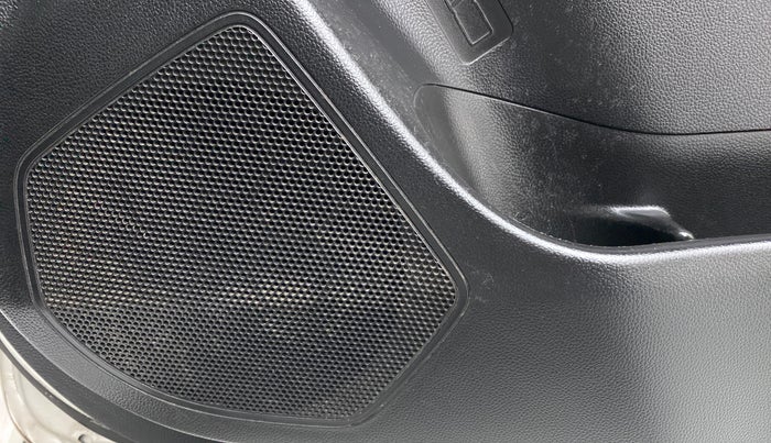 2018 Maruti Swift VXI AMT D, Petrol, Automatic, 59,428 km, Speaker