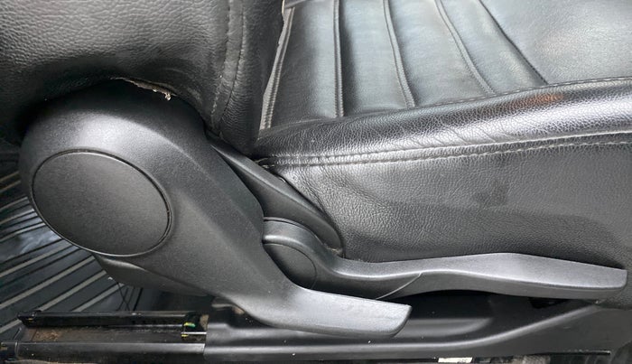 2018 Maruti Swift VXI AMT D, Petrol, Automatic, 59,428 km, Driver Side Adjustment Panel