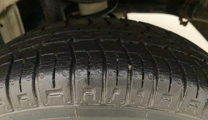 2016 Maruti Alto 800 LXI, Petrol, Manual, 39,770 km, Left Rear Tyre Tread