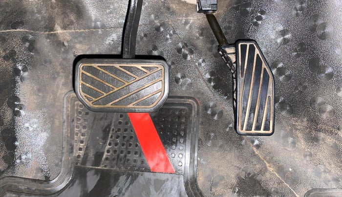 2020 Maruti Swift VXI AMT, Petrol, Automatic, 24,651 km, Pedals