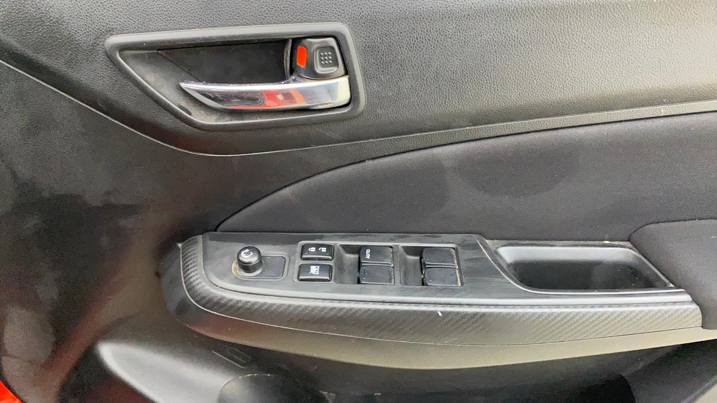 2020 Maruti Swift VXI AMT, Petrol, Automatic, 24,597 km, Driver Side Door Panels Control