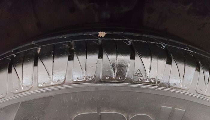 2021 KIA SONET HTK 1.2, Petrol, Manual, 15,178 km, Right Front Tyre Tread