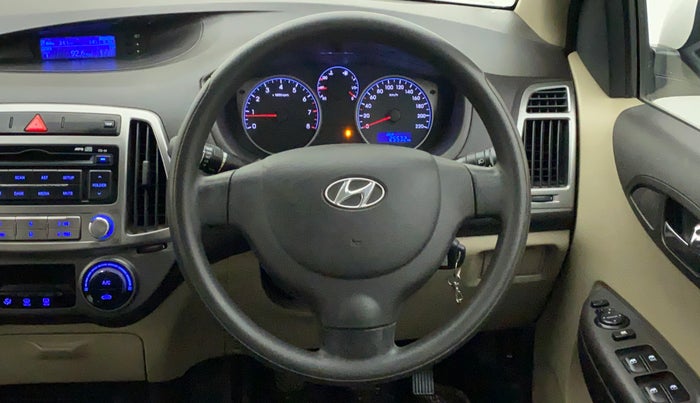 2013 Hyundai i20 MAGNA 1.2, Petrol, Manual, 25,625 km, Steering Wheel Close Up