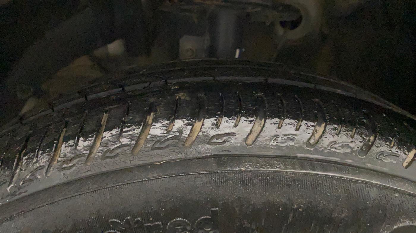 2021 Maruti Baleno DELTA PETROL 1.2, Petrol, Manual, 54,067 km, Left Front Tyre Tread