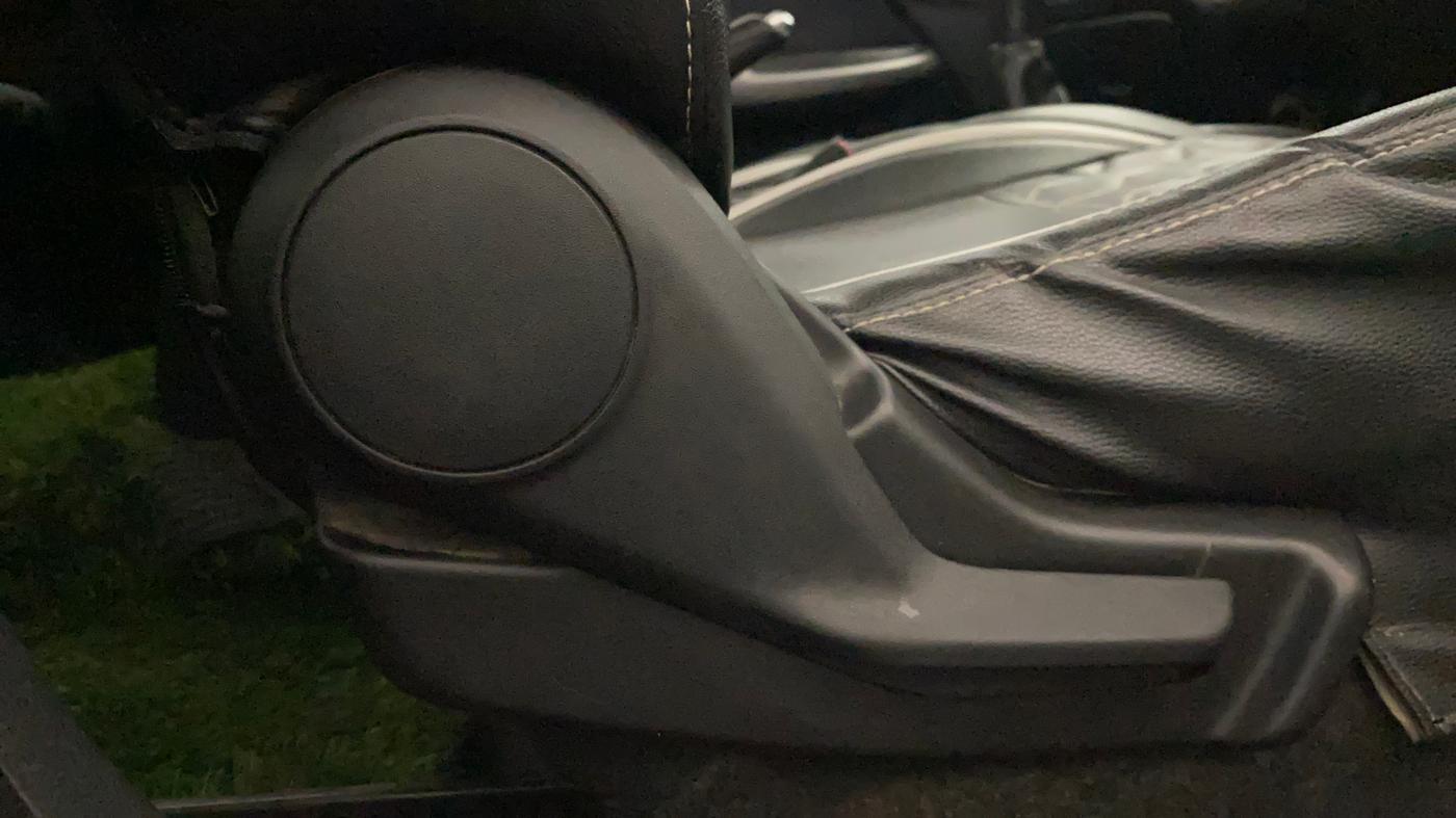 2021 Maruti Baleno DELTA PETROL 1.2, Petrol, Manual, 54,067 km, Driver Side Adjustment Panel