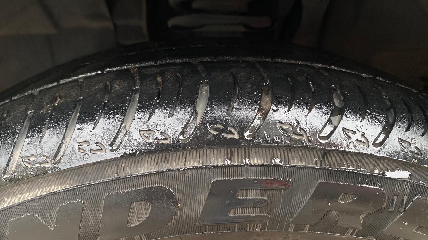 2021 Nissan MAGNITE XV MT, Petrol, Manual, 33,769 km, Left Front Tyre Tread